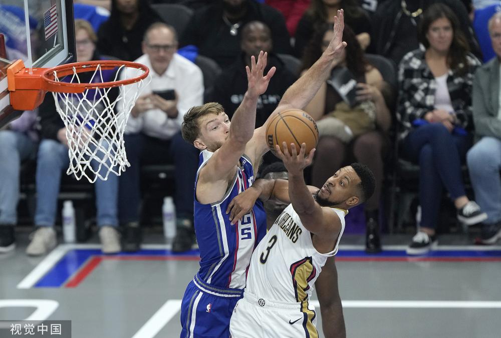 他挺身而出 他挺身而出